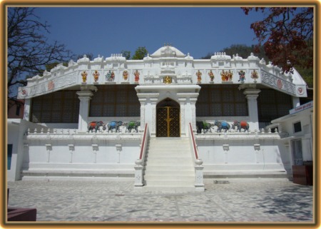 Sivananda Tempel in Rishikesh